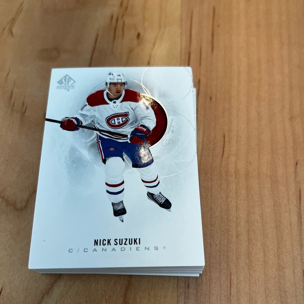 Lot of 25 hockey cards mixed, trading cards, hobby, sports